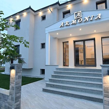 Armonia Luxury Suites Vrasná Buitenkant foto