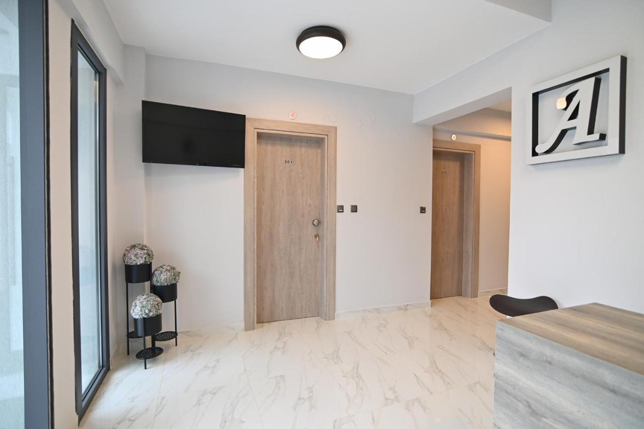 Armonia Luxury Suites Vrasná Buitenkant foto