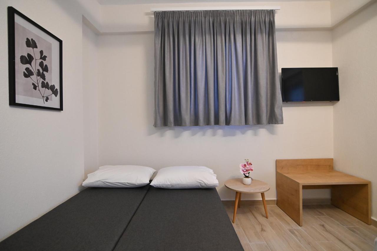 Armonia Luxury Suites Vrasná Buitenkant foto