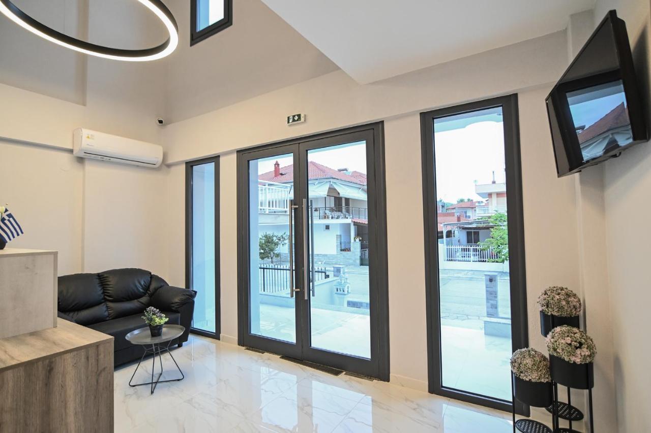 Armonia Luxury Suites Vrasná Buitenkant foto