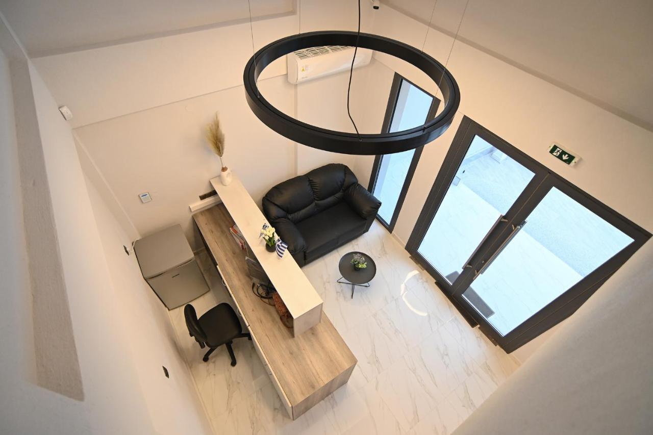 Armonia Luxury Suites Vrasná Buitenkant foto