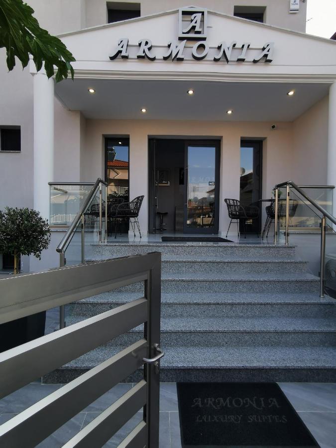 Armonia Luxury Suites Vrasná Buitenkant foto